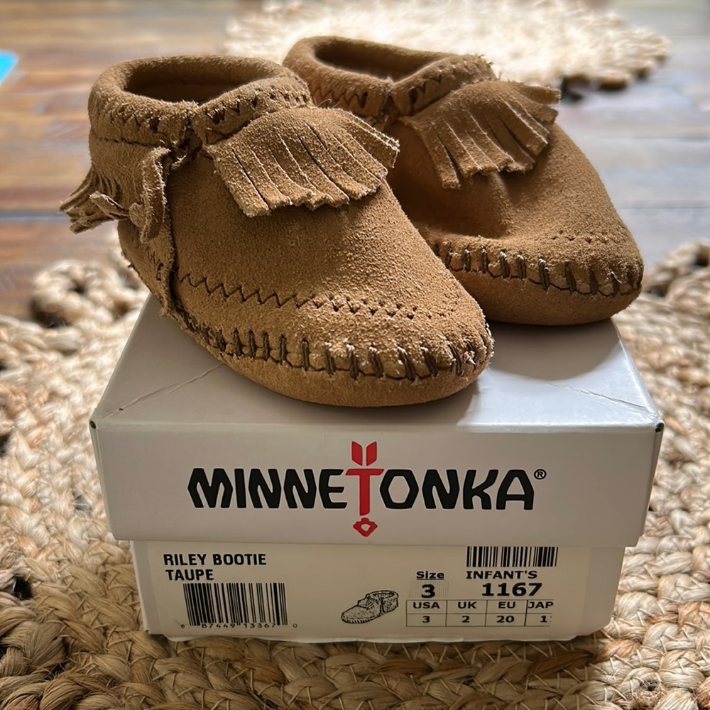 Minnetonka moccasins baby size 3. Brand new in box.